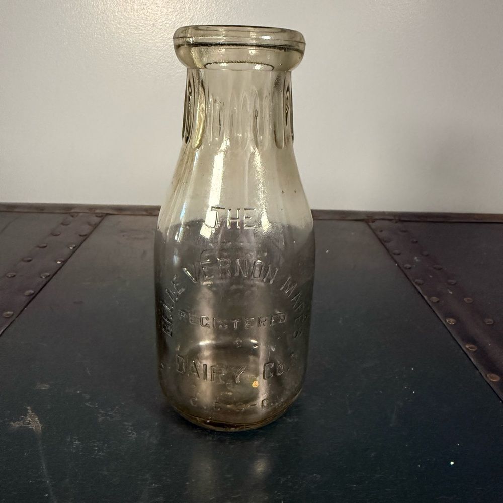 Rare Belle Vernon Mapes Dairy Embossed Pint Milk Bottle Cleveland Ohio OH